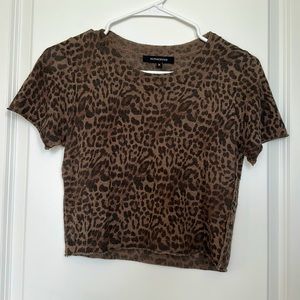 Olivaceous cropped wool woven knit cheetah shirt / short-sleeve sweater